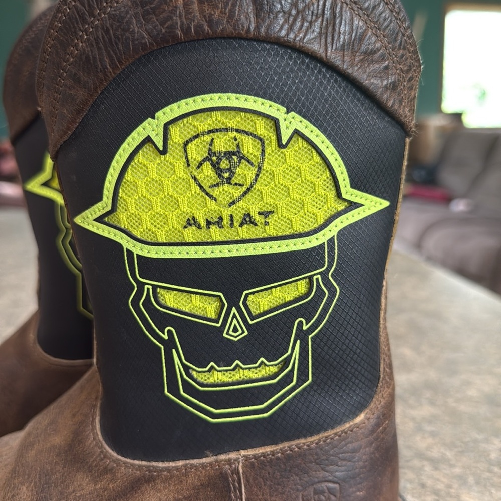 Ariat Workhog boots size 2 - Picture 5 of 9